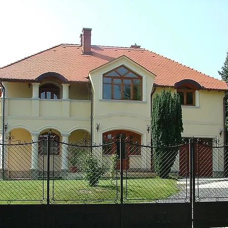 Bruckner Apartment Balatonfured
